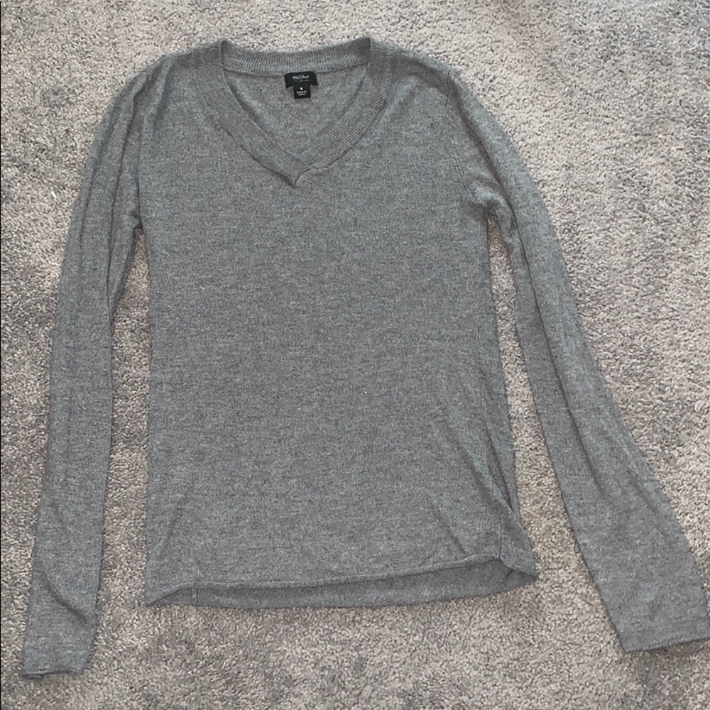 🌺Gray V Neck Sweater🌺